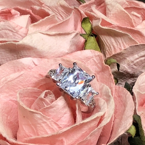 3ct princess cut tri stone AAA CZ engagement ring - Picture 6 of 8